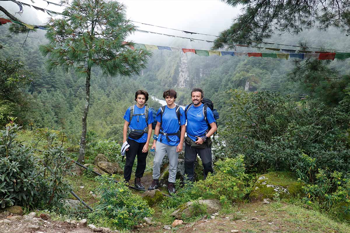 Family trekking group on Everest Base Camp route